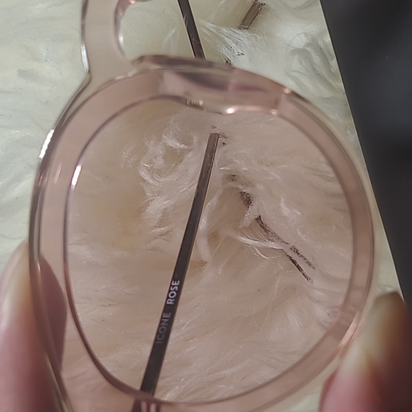 Rose Glasses - Picture 7 of 9